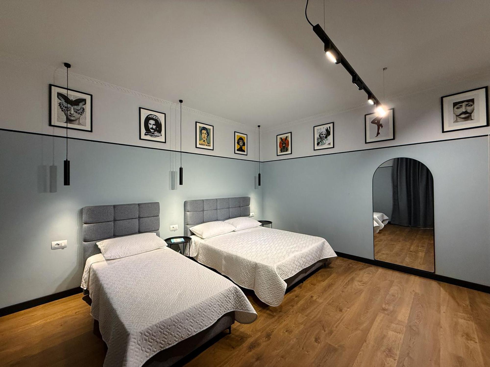 Tirana Days Free Parking Apartment Room photo